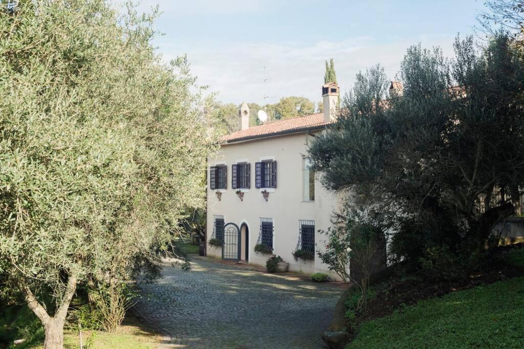 Apartment In Luxuryproperty Privatepool Garden Bbq Airc X8 Castelnuovo Di Porto Exterior foto