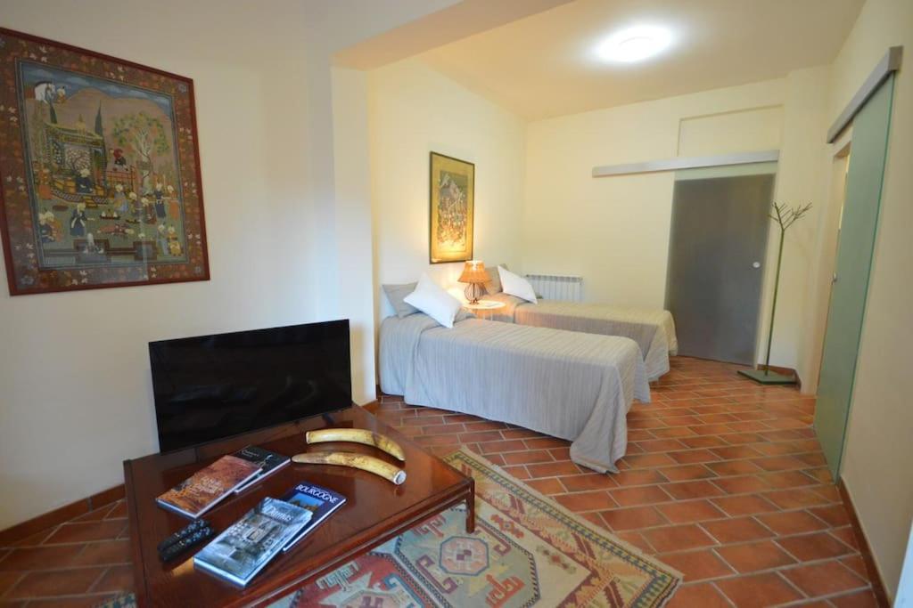 Apartment In Luxuryproperty Privatepool Garden Bbq Airc X8 Castelnuovo Di Porto Exterior foto