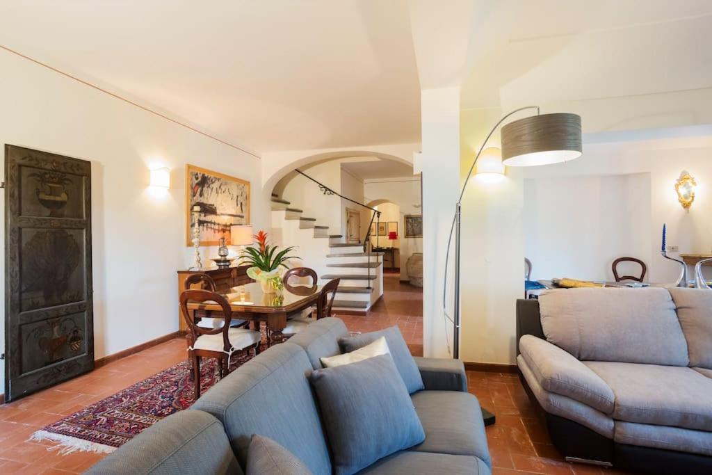 Apartment In Luxuryproperty Privatepool Garden Bbq Airc X8 Castelnuovo Di Porto Exterior foto